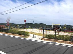 丘の上にあるエアリーヒル岡崎稲熊。眺望の素晴らしさを体感して下さい!(写真:団地内公園)