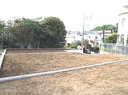 高台に位置する整形地！全2区画！近隣環境も大変よりので、若い方だけではなく、ご年配の方でも気持ちよく生活できる環境です。