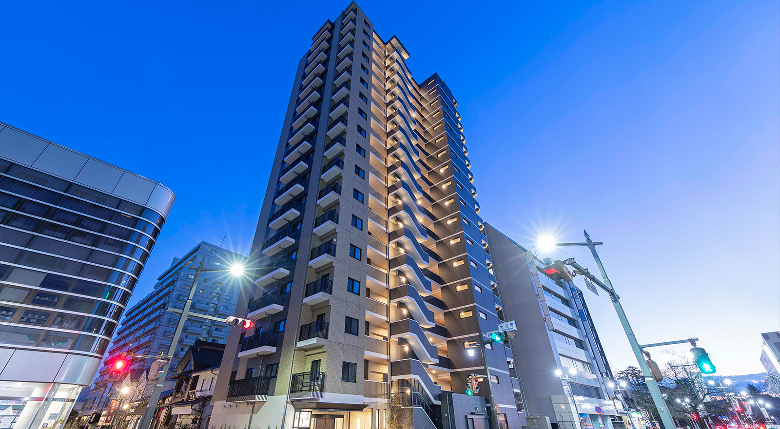 日本の美邸7号 |本 | 通販 | Amazon