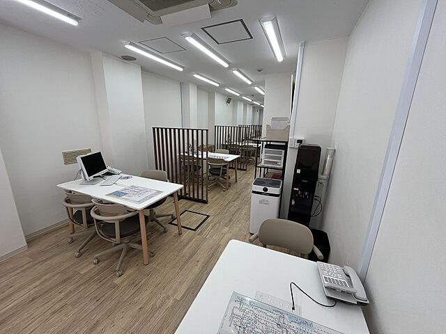 スタッフ