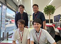 スタッフ