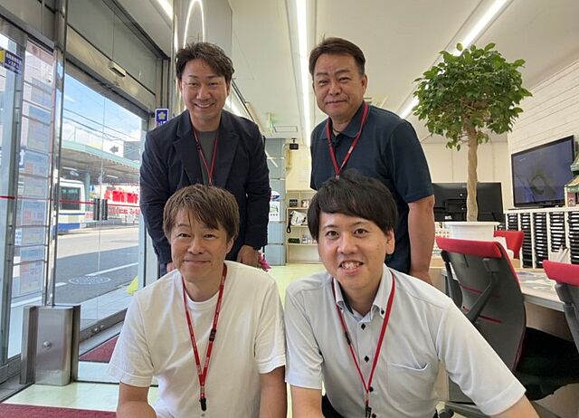 スタッフ