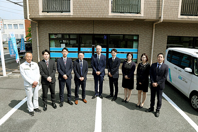 スタッフ