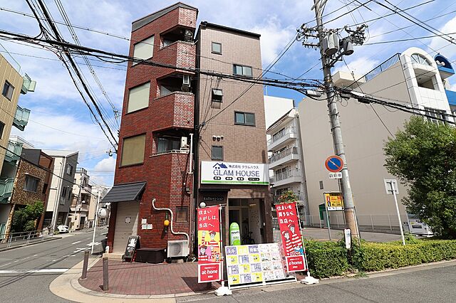 スタッフ