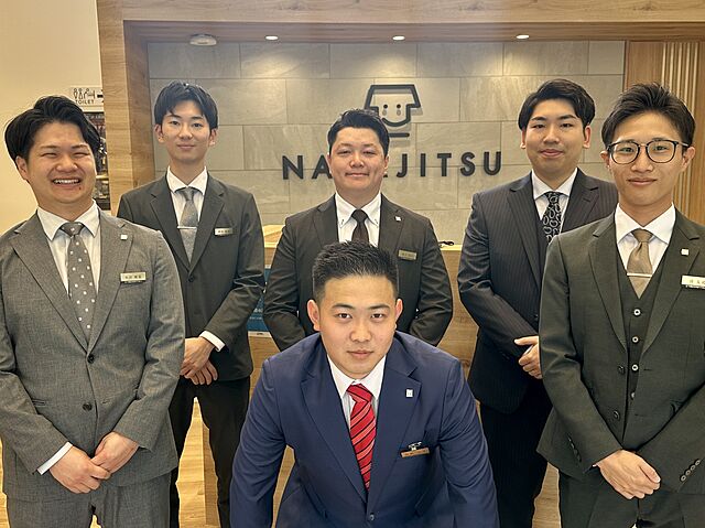 スタッフ