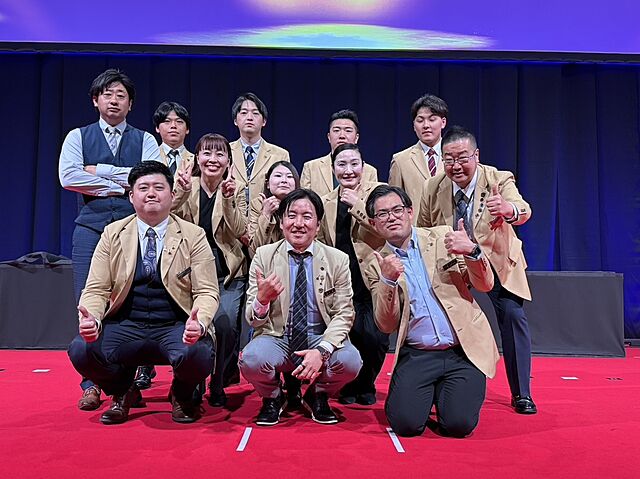 スタッフ