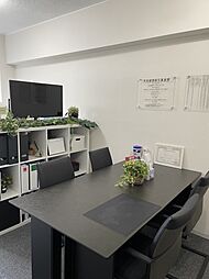 株式会社休プラス