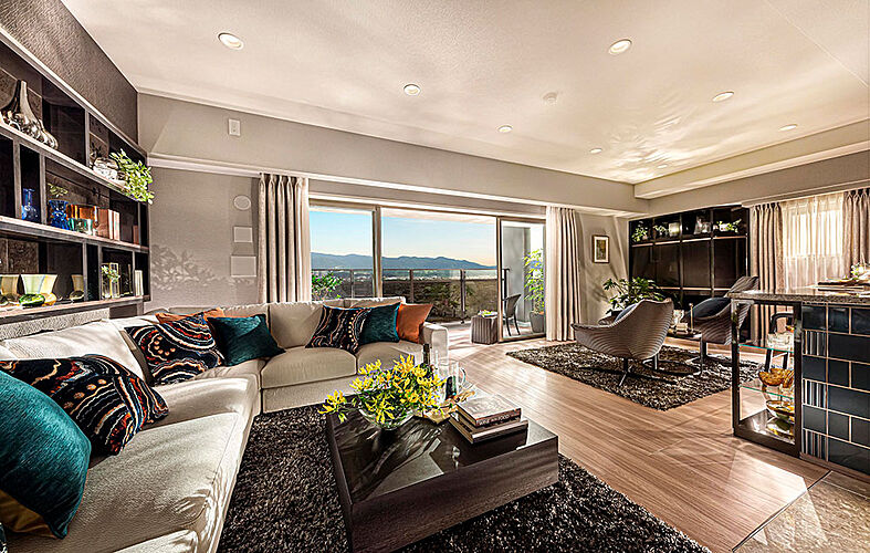 レーベン長岡古正寺NACREOUS リビング・ダイニング