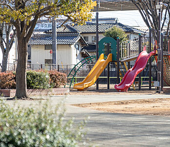田宮東街区公園 約490m(徒歩7分)