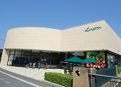 ラパン 母衣町店 約660m(徒歩9分)