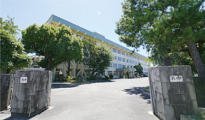 市立北中学校 約1,440m(自転車6分)