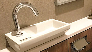 クリオ代官町ザ・クラシック スクエア手洗い器＋自動単水栓