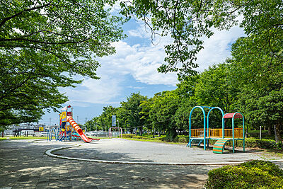 与野中央公園 約910m(徒歩12分)