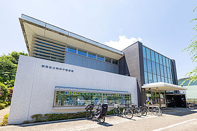 練馬区立南田中図書館 約640m(徒歩8分)
