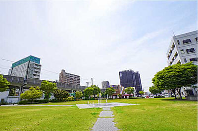 てんじんぐち多目的広場 約220m(徒歩3分)