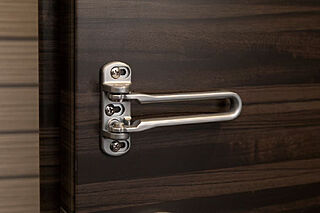 サーパス藤塚テラス ドアガード