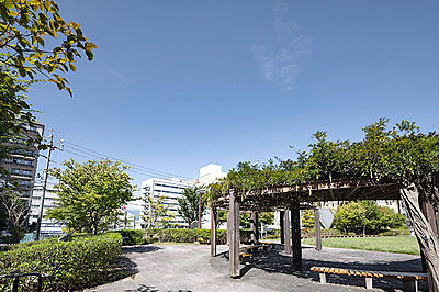 松本駅前記念公園 約40m(徒歩1分)