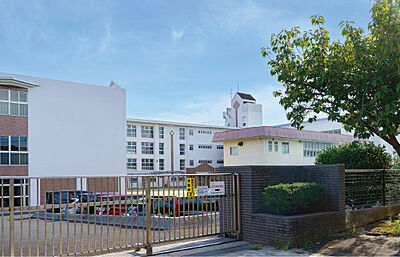 市立岩井原中学校［通学校］ 約670m（徒歩9分）