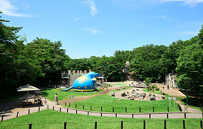 八幡山公園 約1,120m(徒歩14分)