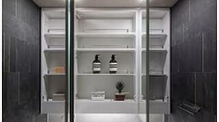 プレディア広島大手町 三面鏡収納