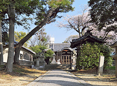 三社神社 約90m(徒歩2分)