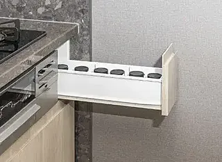 レ・ジェイド奈良三条通り スパイスラック