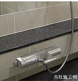 レ・ジェイド箕面船場 ザ・ハウス カウンター御影石