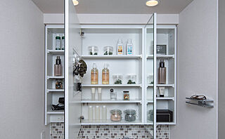 ローレルコート橿原神宮前イーストレジデンス 鏡裏収納