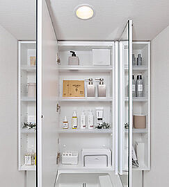 アルファステイツ新宮 ミラーキャビネット