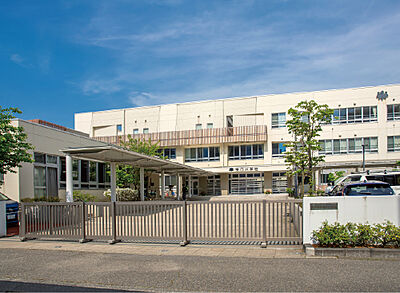 新潟市立笹口小学校 約270m(徒歩4分)