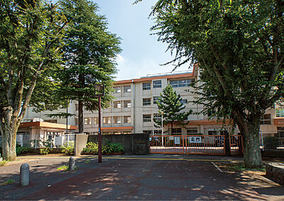 弥生小学校 徒歩11分