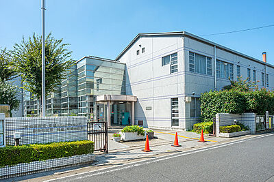新座市西堀・新堀コミュニティーセンター 【B】約1,140m（徒歩15分）