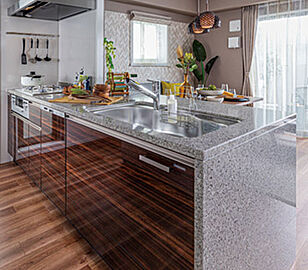 モアグレース千種春岡 対面式カウンターキッチン