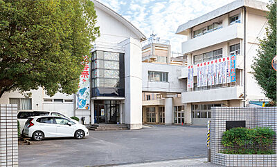 市立第四中学校〈通学指定校〉 (徒歩4分)