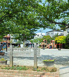 [周辺環境画像] 南篠崎さくら公園
パークステージ：約350m(徒歩5分)
エアリーステージ：約340m(徒歩5分)