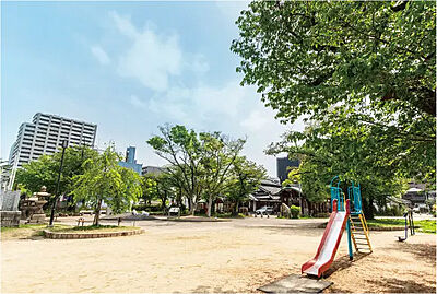 宿院町公園 約120m(徒歩2分)