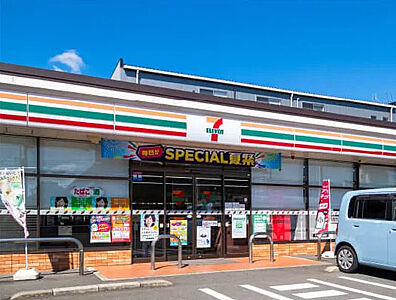 セブン-イレブン博多板付5丁目店 約250m(徒歩4分)