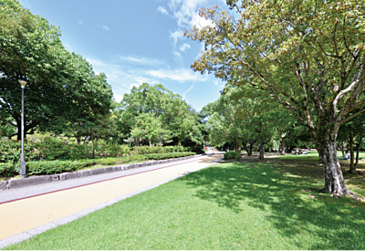 春日公園 約1,150m(徒歩15分)