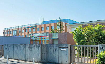 三鷹中央学園 三鷹市立第三小学校 約540m(徒歩7分)