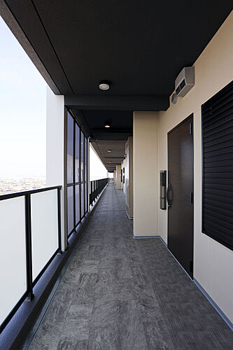 ブライトタウン天竜川駅前フレシア 11階共用廊下