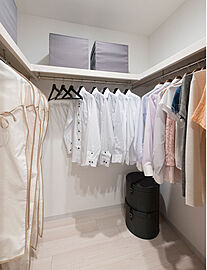 ヴェルディ・クレール春日 ウォークインクローゼット