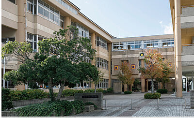 市立塩冶小学校 約1,350m(徒歩17分)