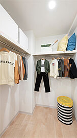 グラン・ヴェルディ牛田本町 ウォークインクローゼット