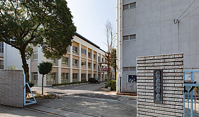 市立和庄中学校 約390m(徒歩5分)