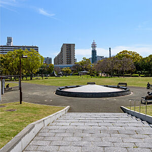 中公園 約950m（徒歩12分）