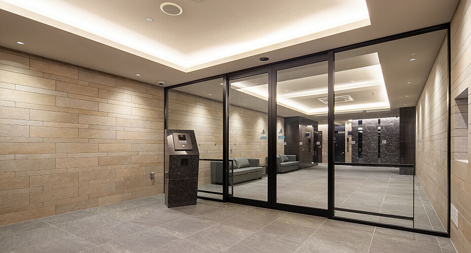 プレサンス ロジェ 観音本町リバービスタ 風除室