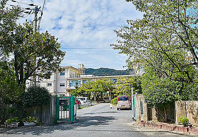 大津市立皇子山中学校 約830m(徒歩11分)