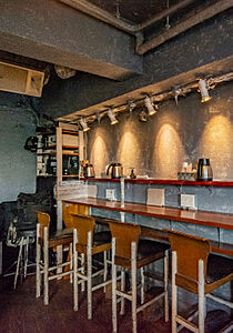 Cafe&Bar 銀山ベース 約90m(徒歩2分)