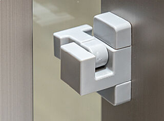 プレサンス レイズ 上本町 指詰め防止サッシ