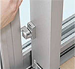 プレサンス ロジェ 名護為又アミュージア 指挟み防止サッシ